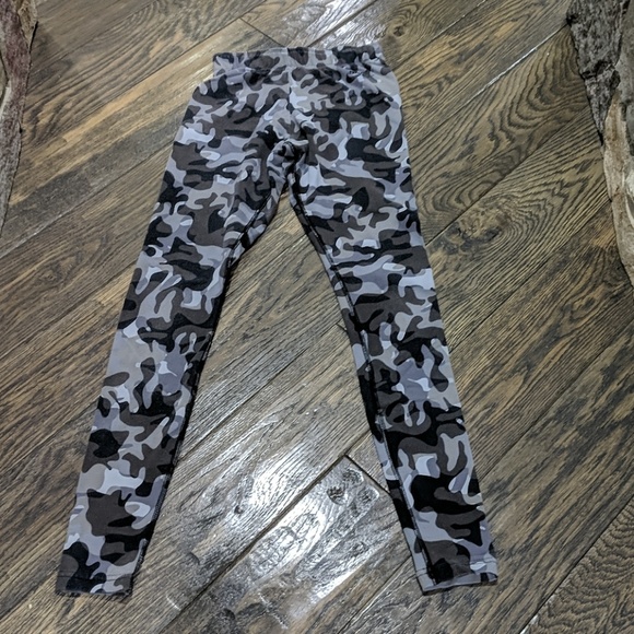 Nike Pants - Nike Black Camo Leggings